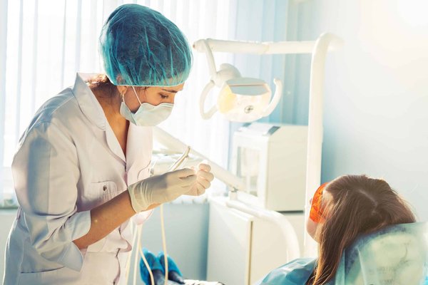Trouver le meilleur dentiste à vaudreuil : guide et conseils