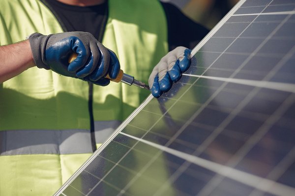 Panneaux solaires photovoltaïques : découvrez les retours clients